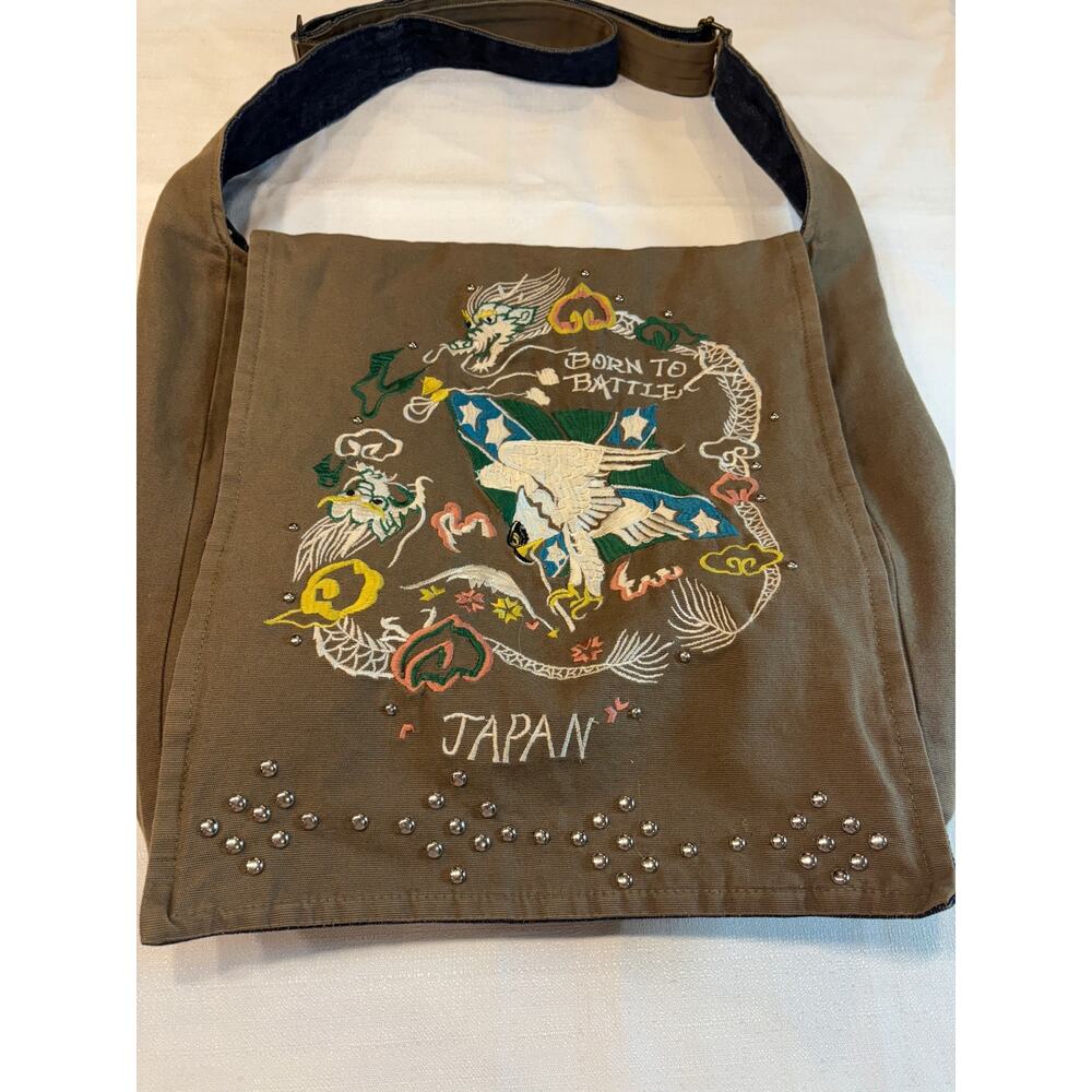 "Born to Battle" Olive Green Embroidered Messenger Bag 14"x13" - Picture 9 of 10